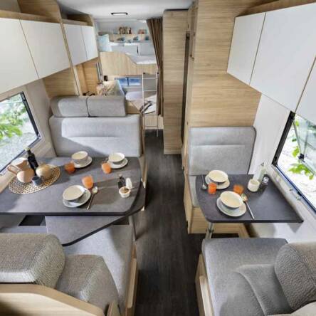 intérieur camping car capucine familial Challenger